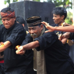 Atraksi Debus Atau Sebuah Pertunjukan Tradisional