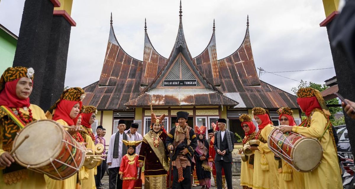 Batagak Penghulu Tradisi Sakral Pengangkatan Pemimpin Suku