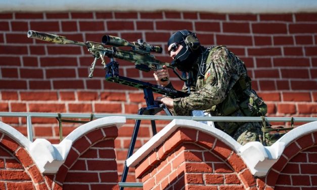 Profesional Militer Pada Seseorang Penembak Jitu Sebagai Tugas