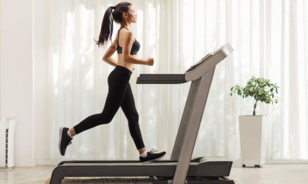 Alat Olahraga Modern Yaitu Menggunakan Treadmill Pintar