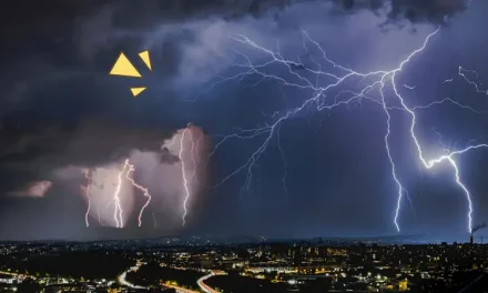 Fenomena Petir Yang Terjadi Di Alam Bisa Menyambar