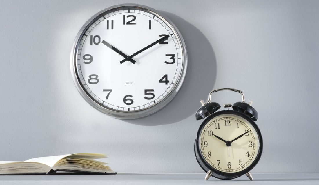 Pengukur Waktu Pada Jam Weker Yang Memiliki Bunyi