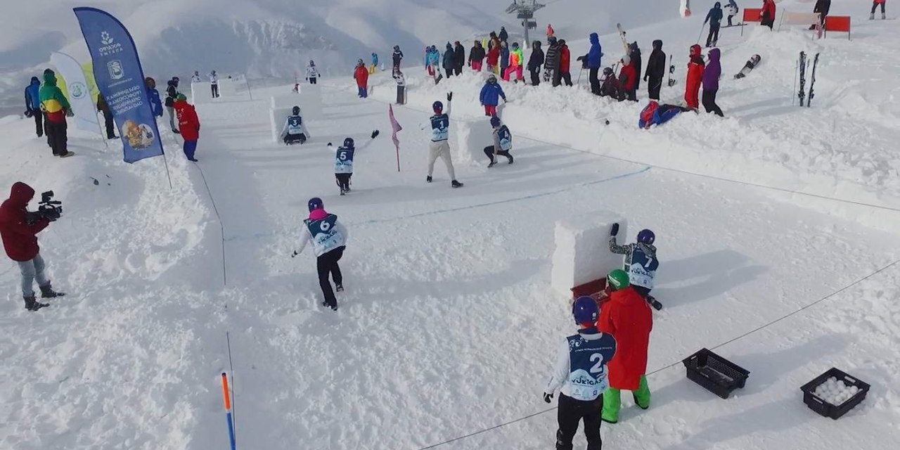 Olahraga Yukigassen Permainan Perang Bola Salju Dari Jepang