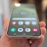 Bagian Layar Depan Handphone Atau LCD Touchscreen