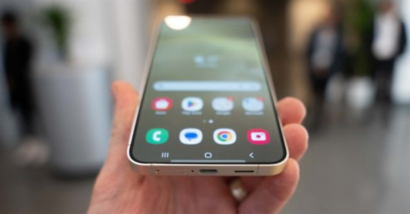 Bagian Layar Depan Handphone Atau LCD Touchscreen