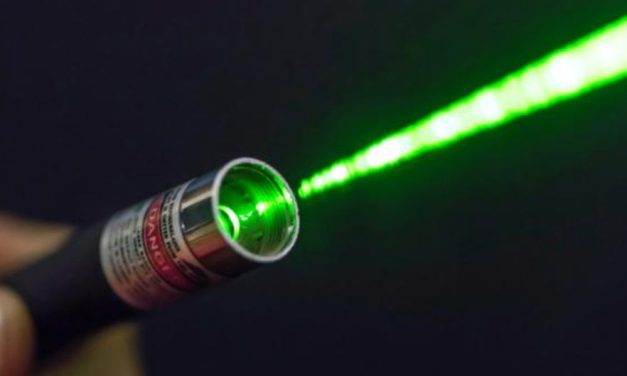 Sebuah Gelombang Cahaya Laser Memiliki Jarak Cukup Jauh