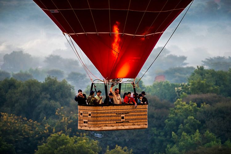 Transportasi Terbang Unik Balon Udara Yang Besar