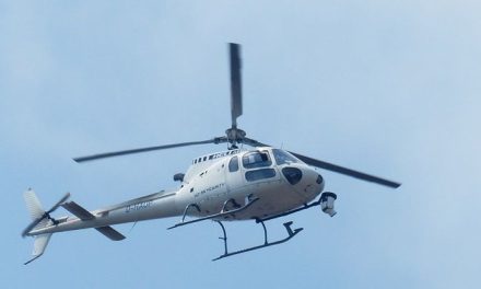 Transportasi Udara Helikopter Dengan Kapasitas Sedikit