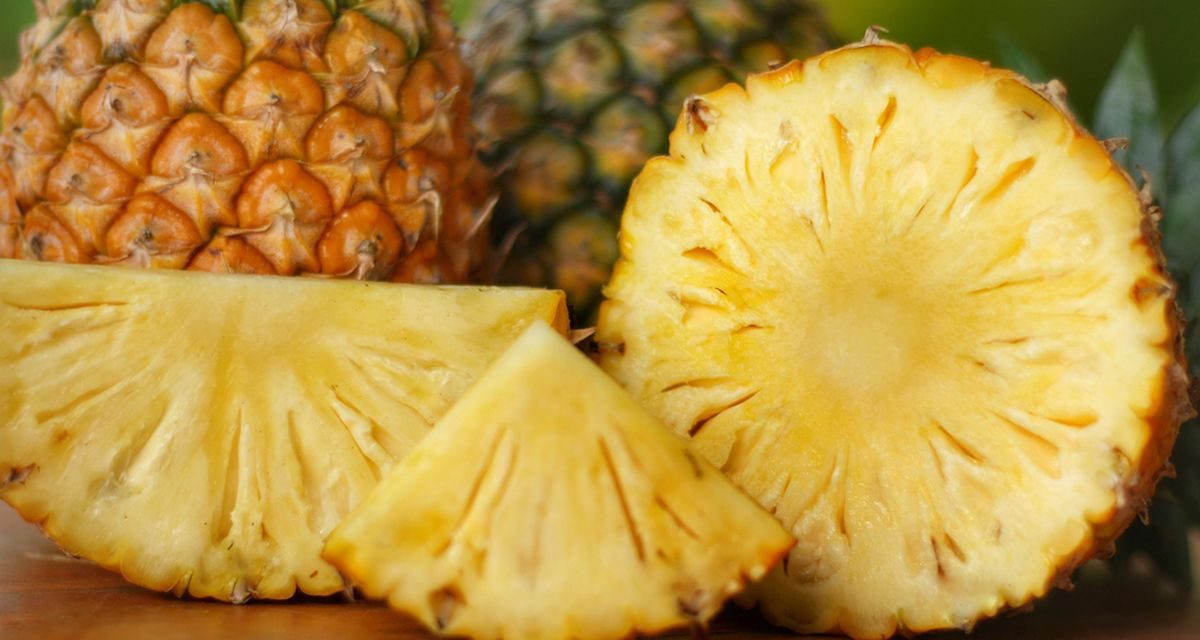 Buah Segar Nanas Yang Bermanfaat Dan Enak