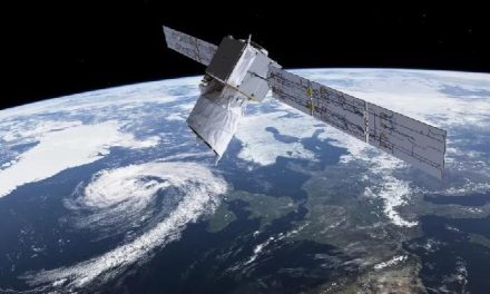 Objek Terbang Luar Angkasa Atau Sebuah Satelit