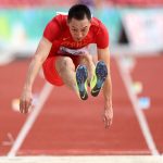 Olahraga Lompatan Atletik Sejauh Mungkin Untuk Menang
