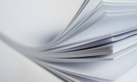 Bahan Tipis Kertas Biasanya Untuk Alas Menulis