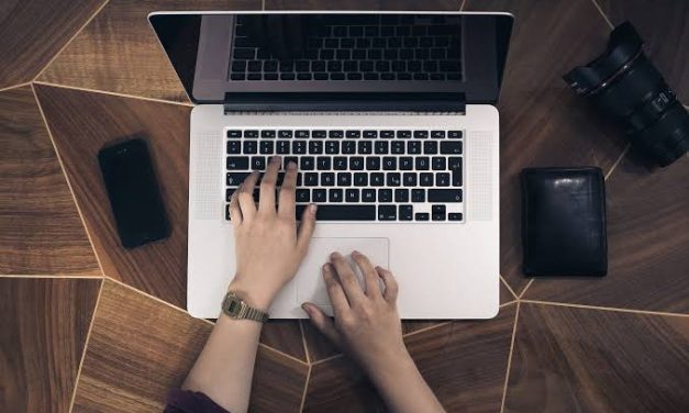 Perangkat Keras Keyboard Pada Sebuah Komputer