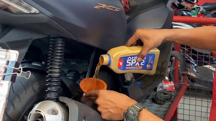 Pelumas Mesin Kendaraan Bermotor Sebuah Oli