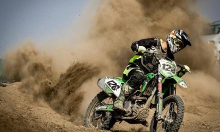 Kendaraan Bermotor Trail Dengan Fungsi Segala Medan