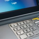 Kemajuan Teknologi Mesin ATM Pada Sistem Keuangan