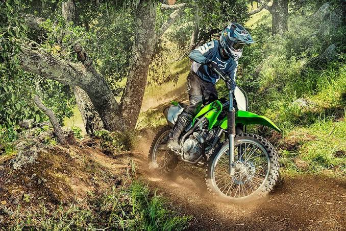Kendaraan Trail KLX Sepeda Motor Segala Medan