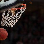 Olahraga Keranjang Basket Dengan Pemain Yang Tinggi