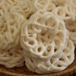 Suatu Makanan Kerupuk Dengan Tekstur Renyah