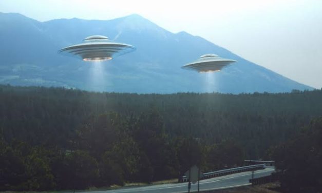 Sebuah Piring Terbang Atau Ufo Kendaraan Alien